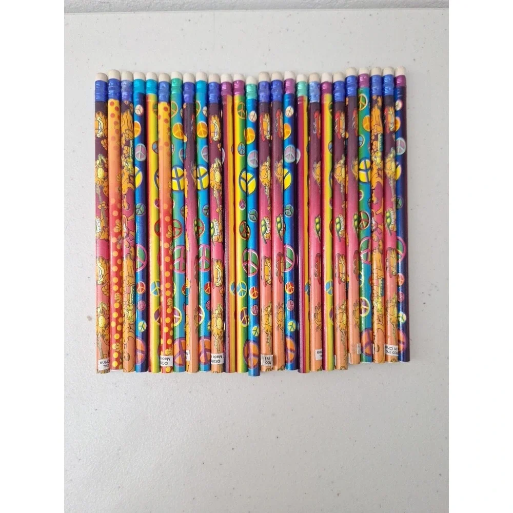 Vintage 1978 Garfield PENCIL LOT OF 25 Unused Loose Pencils- 25 Regular Size NEW